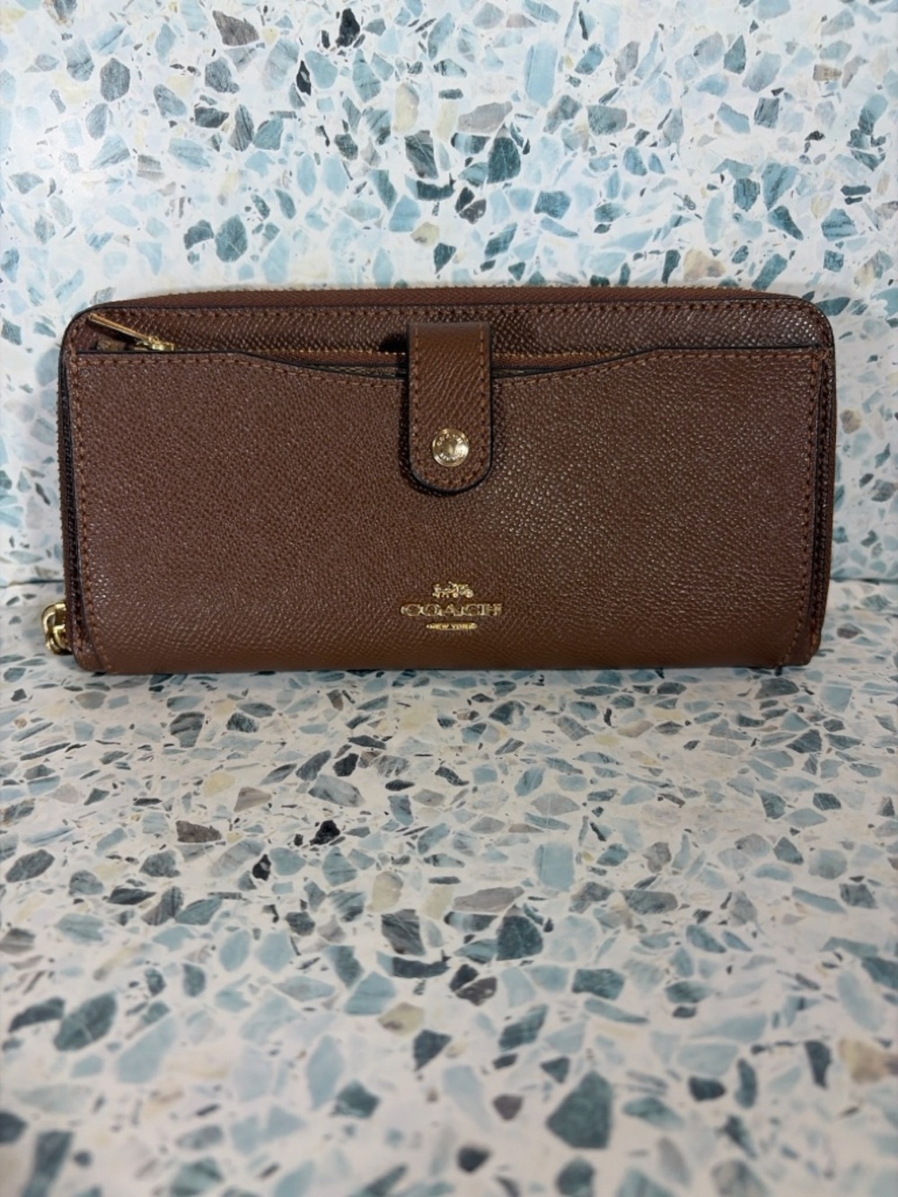 Coach Brown Crossgrain Leather Zip Around Wallet Snap Tab Gold Hardware - Picture 3 of 6